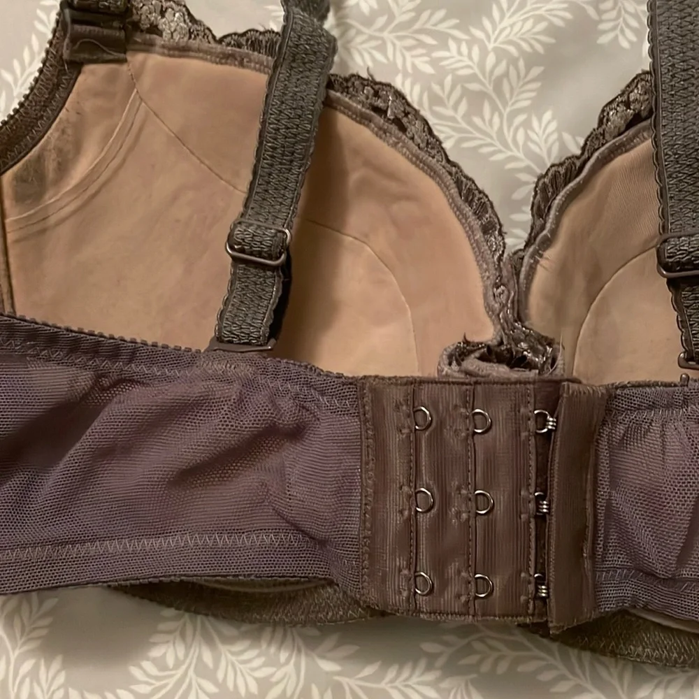 bras - Picture 3 of 5